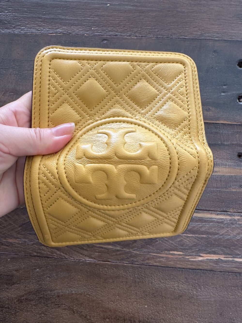Tory Burch Fleming Soft Medium Wallet in Yellow - Picture 6 of 6